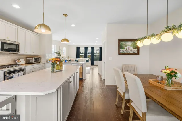 $634,900 | 15635 Trolley Lane, Silver Spring, MD 20906