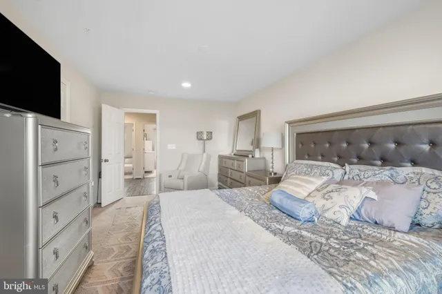 $634,900 | 15635 Trolley Lane, Silver Spring, MD 20906