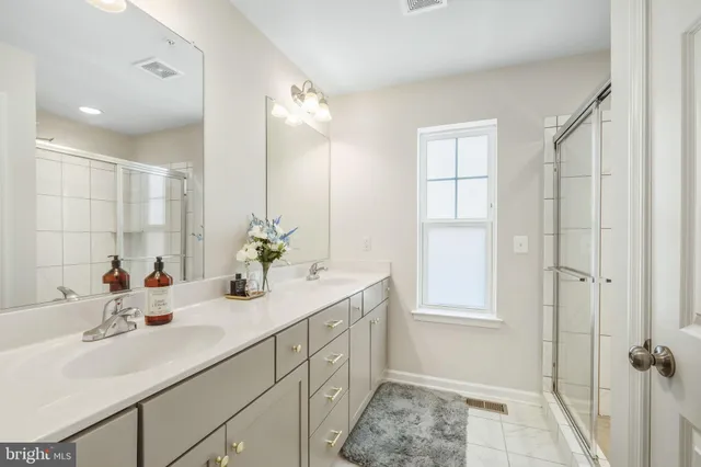 $634,900 | 15635 Trolley Lane, Silver Spring, MD 20906