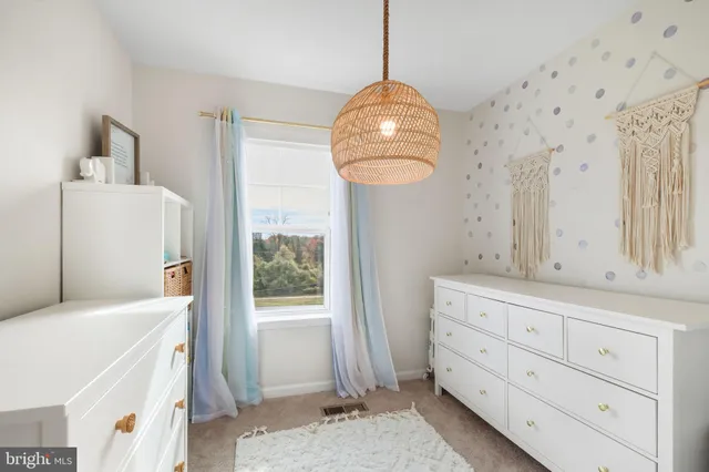 $634,900 | 15635 Trolley Lane, Silver Spring, MD 20906