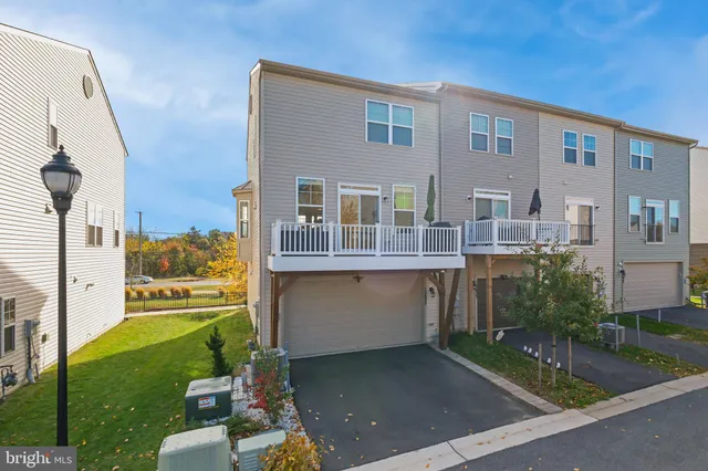 $634,900 | 15635 Trolley Lane, Silver Spring, MD 20906