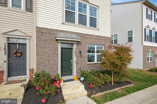 $634,900 | 15635 Trolley Lane, Silver Spring, MD 20906