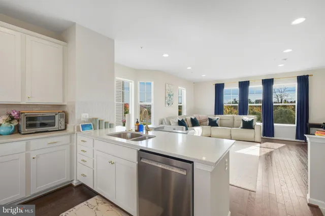 $634,900 | 15635 Trolley Lane, Silver Spring, MD 20906