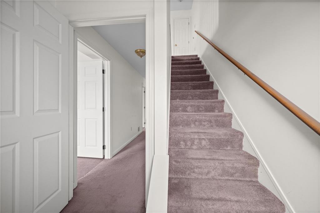 311 Catherine Street McKees Rocks, PA 15136 - Photo 17 of 41 a view of entryway