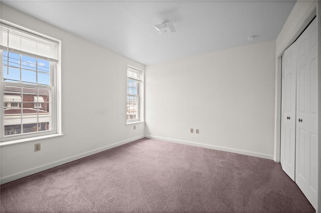 311 Catherine Street McKees Rocks, PA 15136 - Photo 26 of 41 an empty room with a window