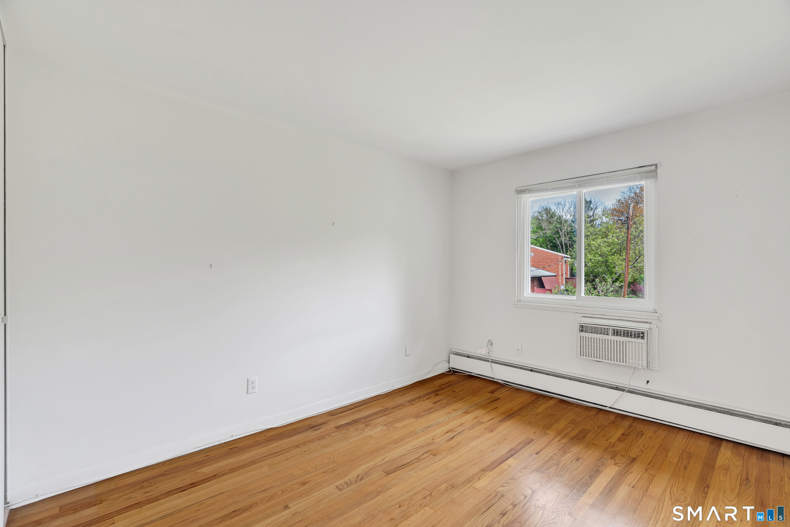 118 Centerbrook Road Hamden, CT 06518 - Photo 13 of 29