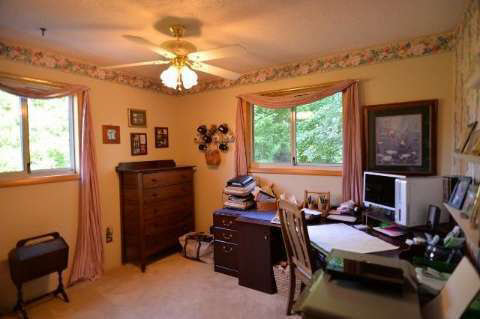 10407 Clinton Road Manchester, MI 48158 - Photo 14 of 25 20413384-13.JPG