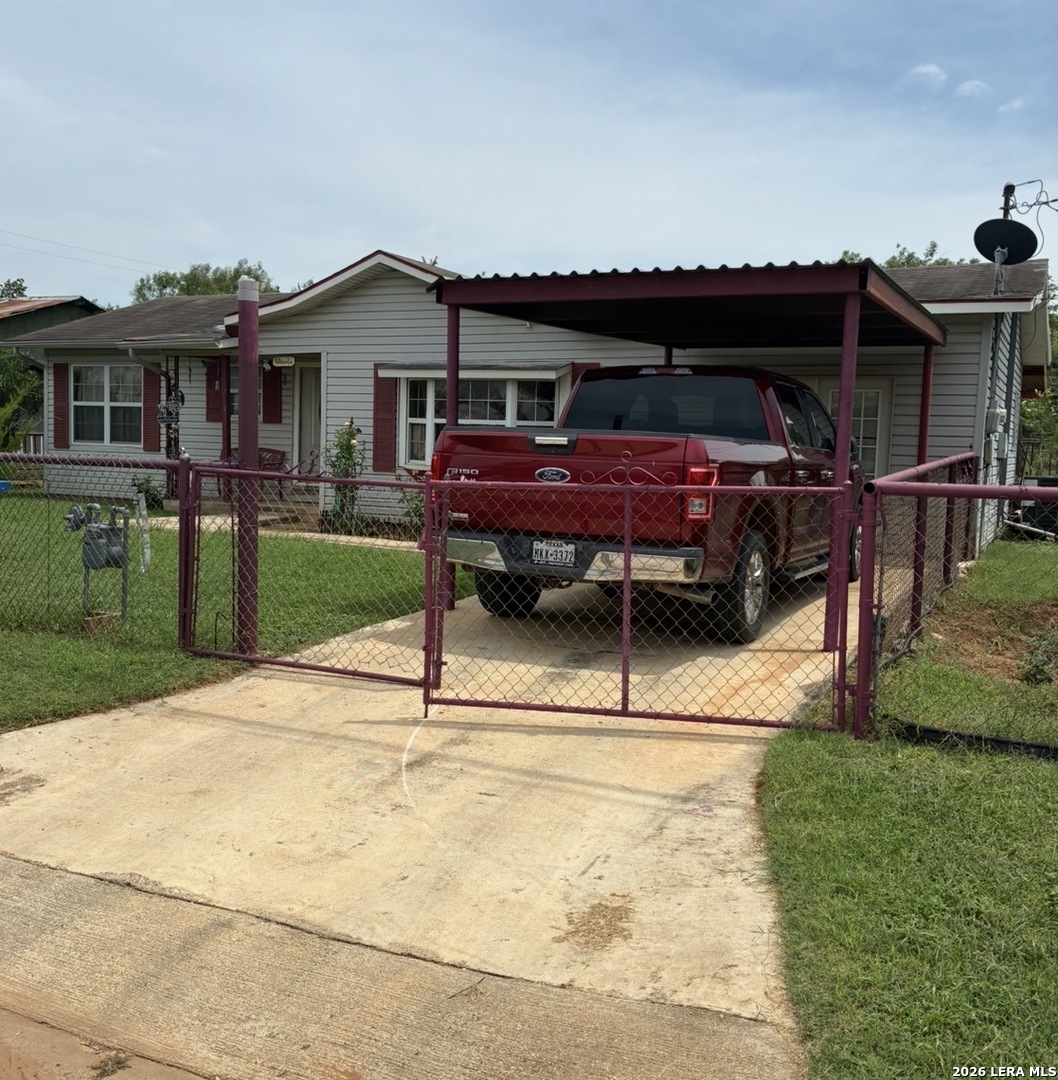 323 East White Street Dilley, TX 78017 - Photo 3 of 12