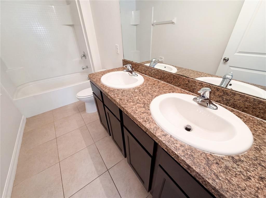 10225 Mangrove Well Road Sun City Center, FL 33573 - Photo 20 of 35