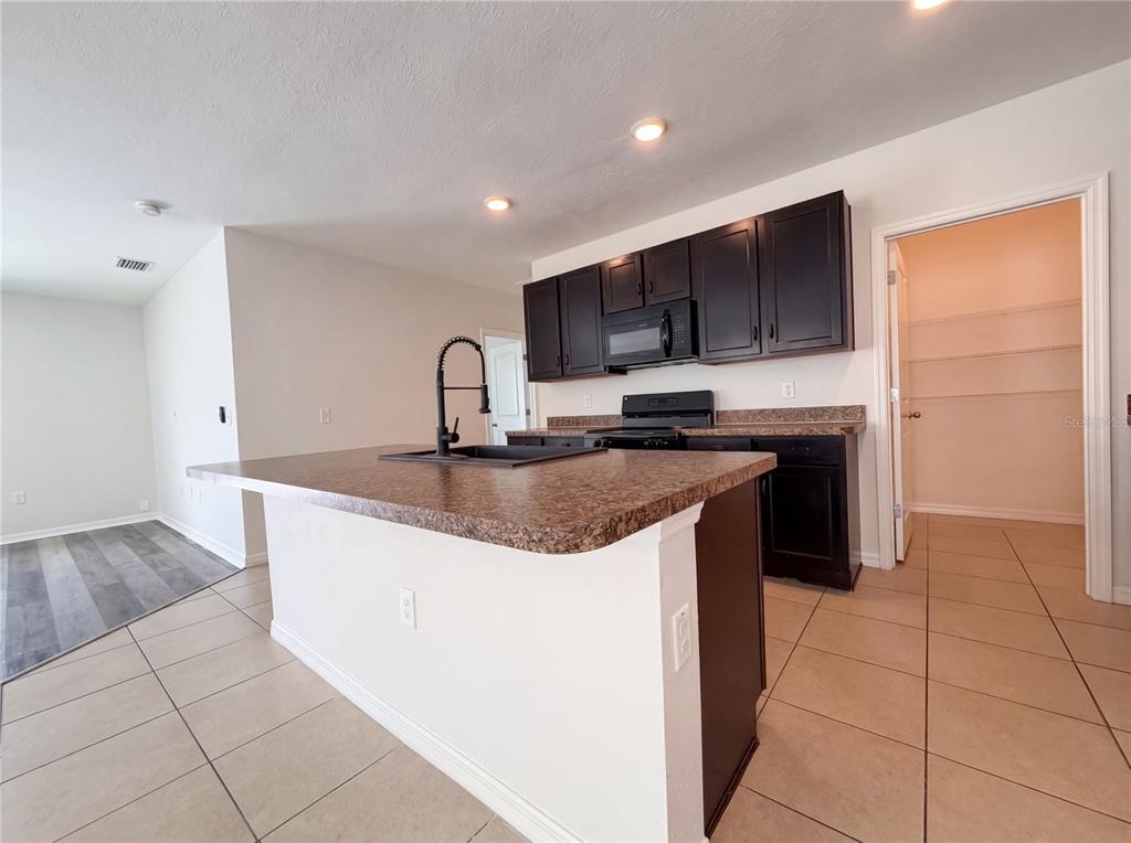 10225 Mangrove Well Road Sun City Center, FL 33573 - Photo 27 of 35