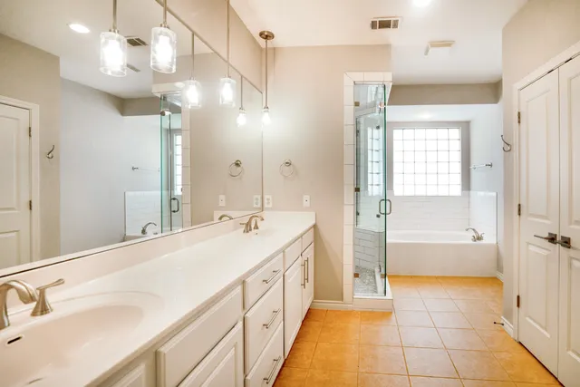 $437,500 | 300 San Gabriel Village Boulevard, Unit 410, Georgetown, TX 78626