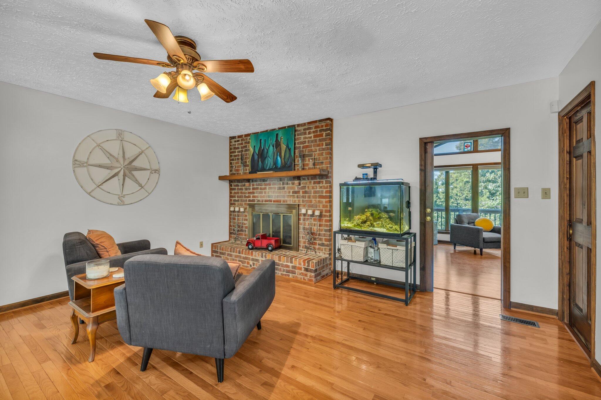 1314 Highland Road Chattanooga, TN 37415 - Photo 34 of 35 Open Floor Plan Hardwood Floors