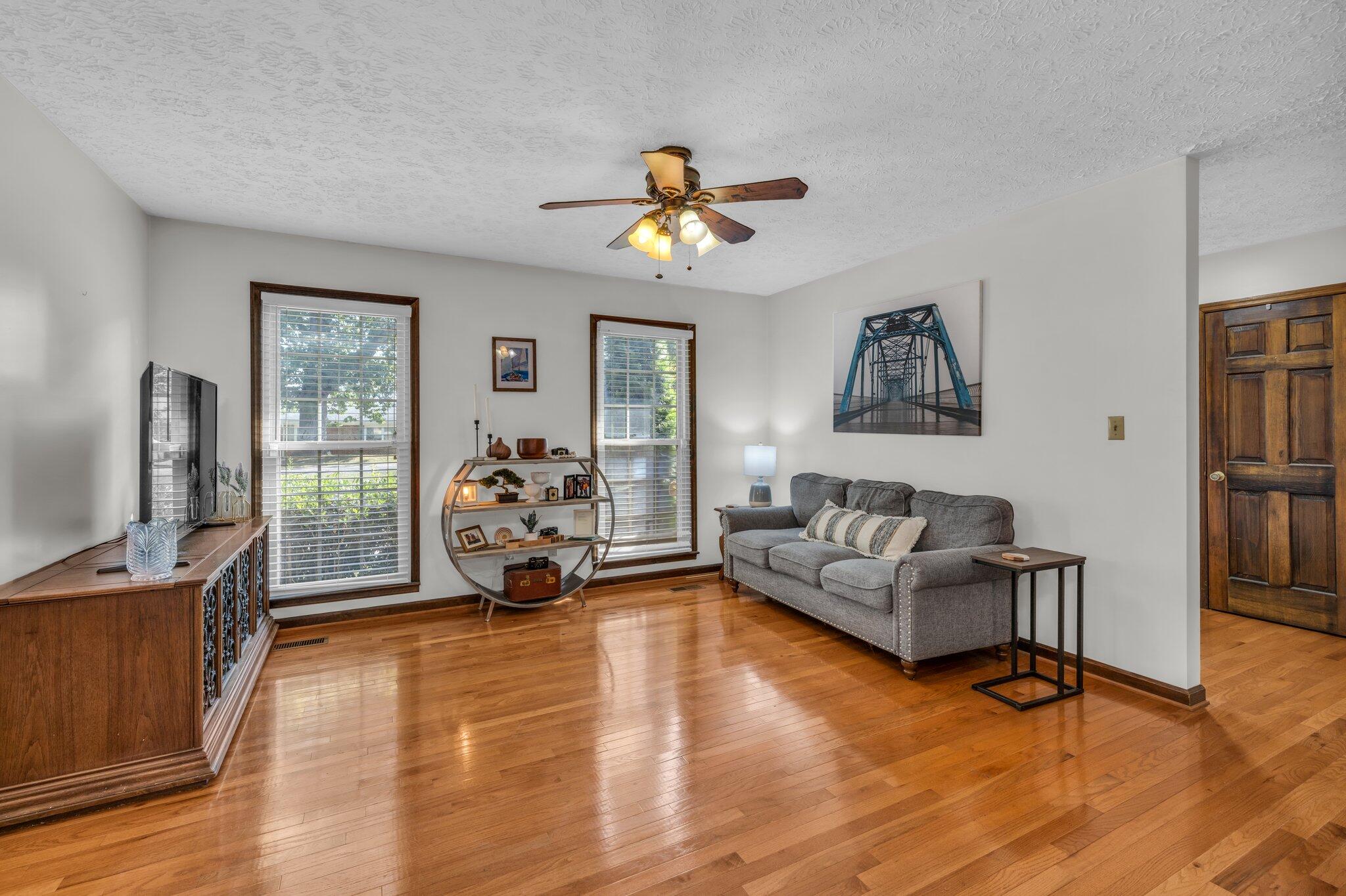 1314 Highland Road Chattanooga, TN 37415 - Photo 35 of 35 Open Floor Plan Hardwood Floors