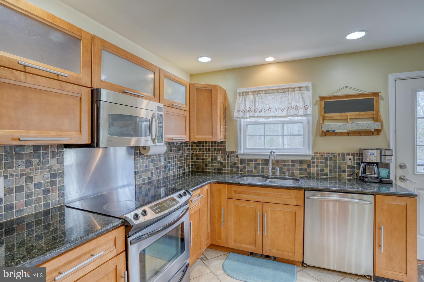 519 Squawigm Road Dover, DE 19901 - Photo 20 of 41 Kitchen