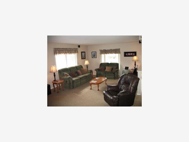19 Hebert Road Salinas, CA 93906 - Photo 7 of 9 Gallery Image 7