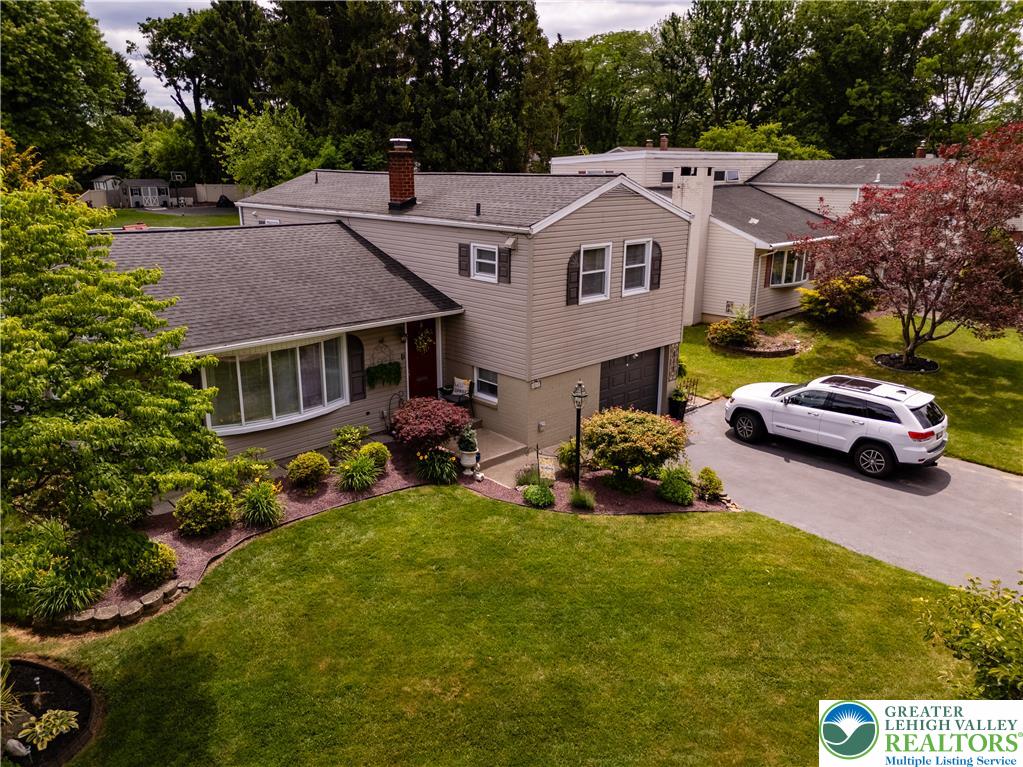 2087 Hopewell Road Bethlehem, PA 18017 - Photo 3 of 38 A split-level residence with inviting curb appeal and a well-kept front lawn awaits.