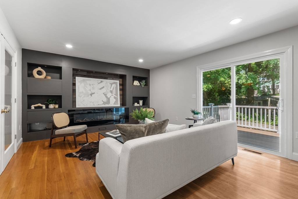 107 Rowe Street, Unit 107 Newton, MA 02466 - Photo 15 of 30 Gallery Image 15