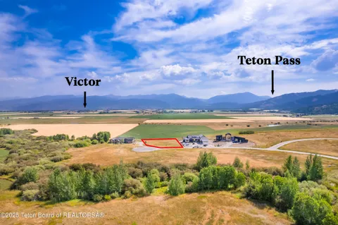 $320,000 | 3255 Old Post Lane, Victor, ID 83455