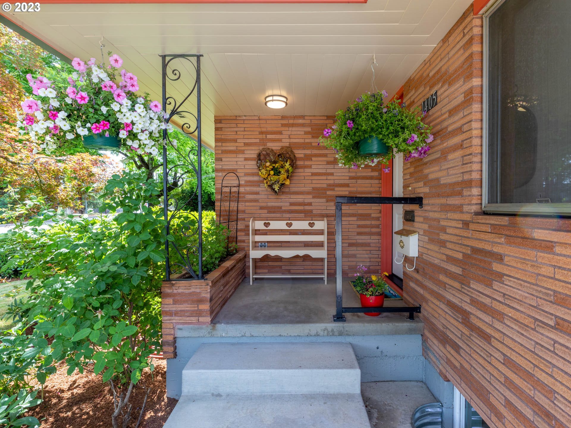 1405 West Powell Boulevard Gresham, OR 97030 - Photo 4 of 45