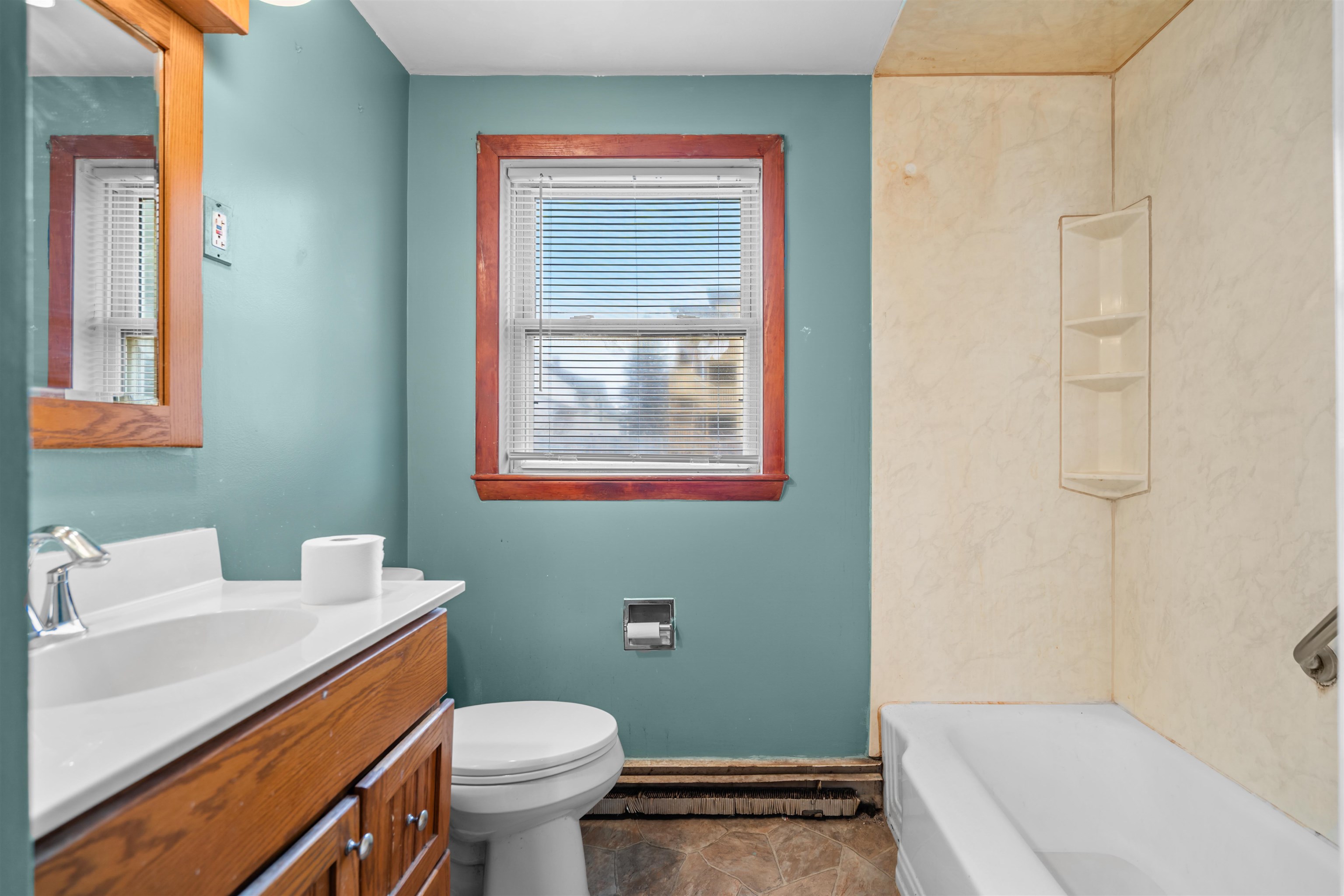 274 Blucher Street Manchester, NH 03102 - Photo 9 of 21