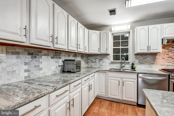 $575,000 | 8909 Hill Place, Manassas, VA 20110