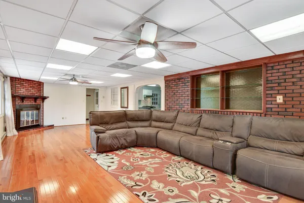 $575,000 | 8909 Hill Place, Manassas, VA 20110