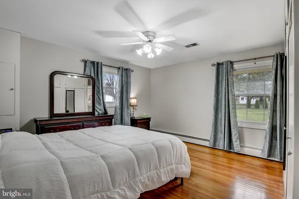 $575,000 | 8909 Hill Place, Manassas, VA 20110