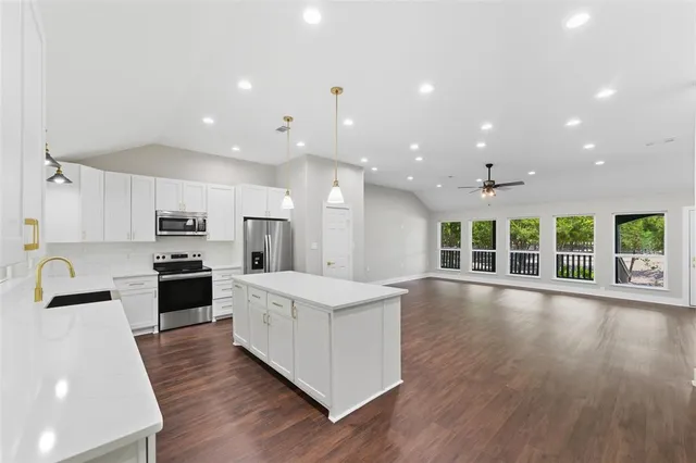 $1,150,000 | 1431 Farm To Market Road 85, Ennis, TX 75119