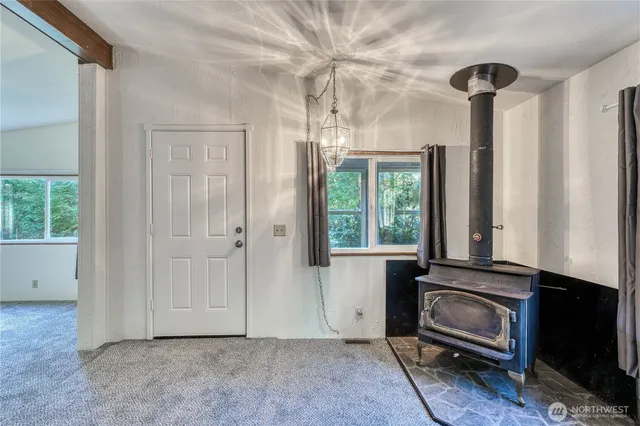 a view of livingroom with window
