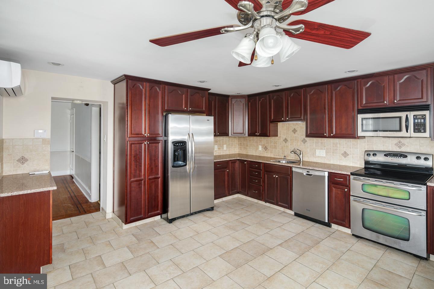 705 Ivins Road Philadelphia, PA 19128 - Photo 1 of 27 Gallery Image 1