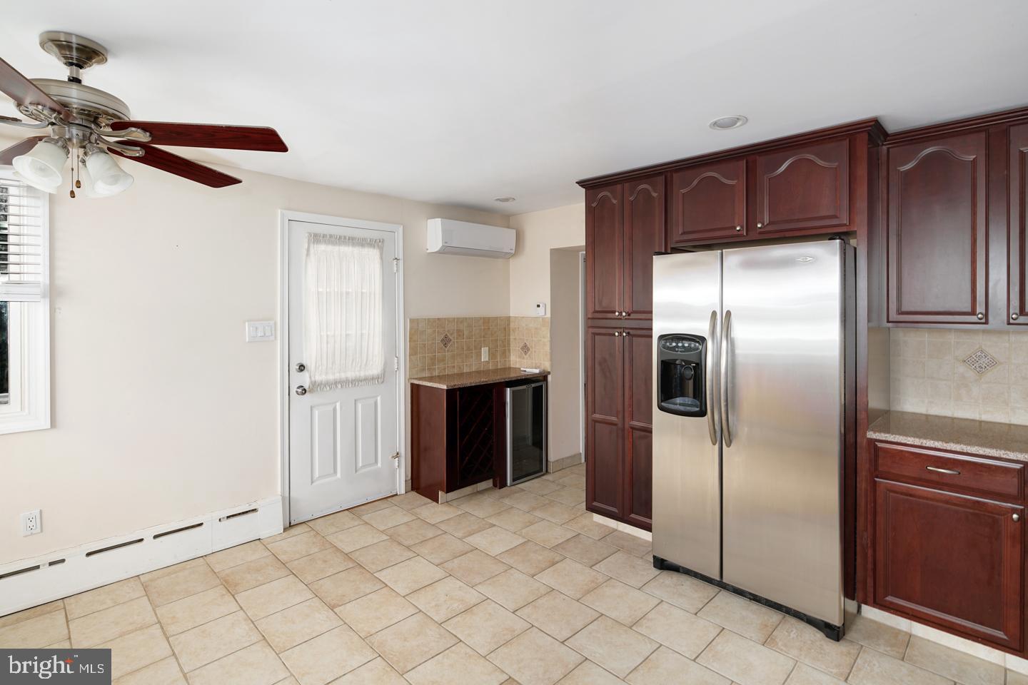 705 Ivins Road Philadelphia, PA 19128 - Photo 4 of 27 Gallery Image 4