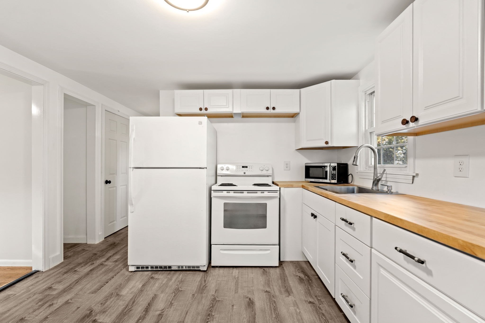 35 Cedar Road Littleton, MA 01460 - Photo 5 of 26 Gallery Image 5