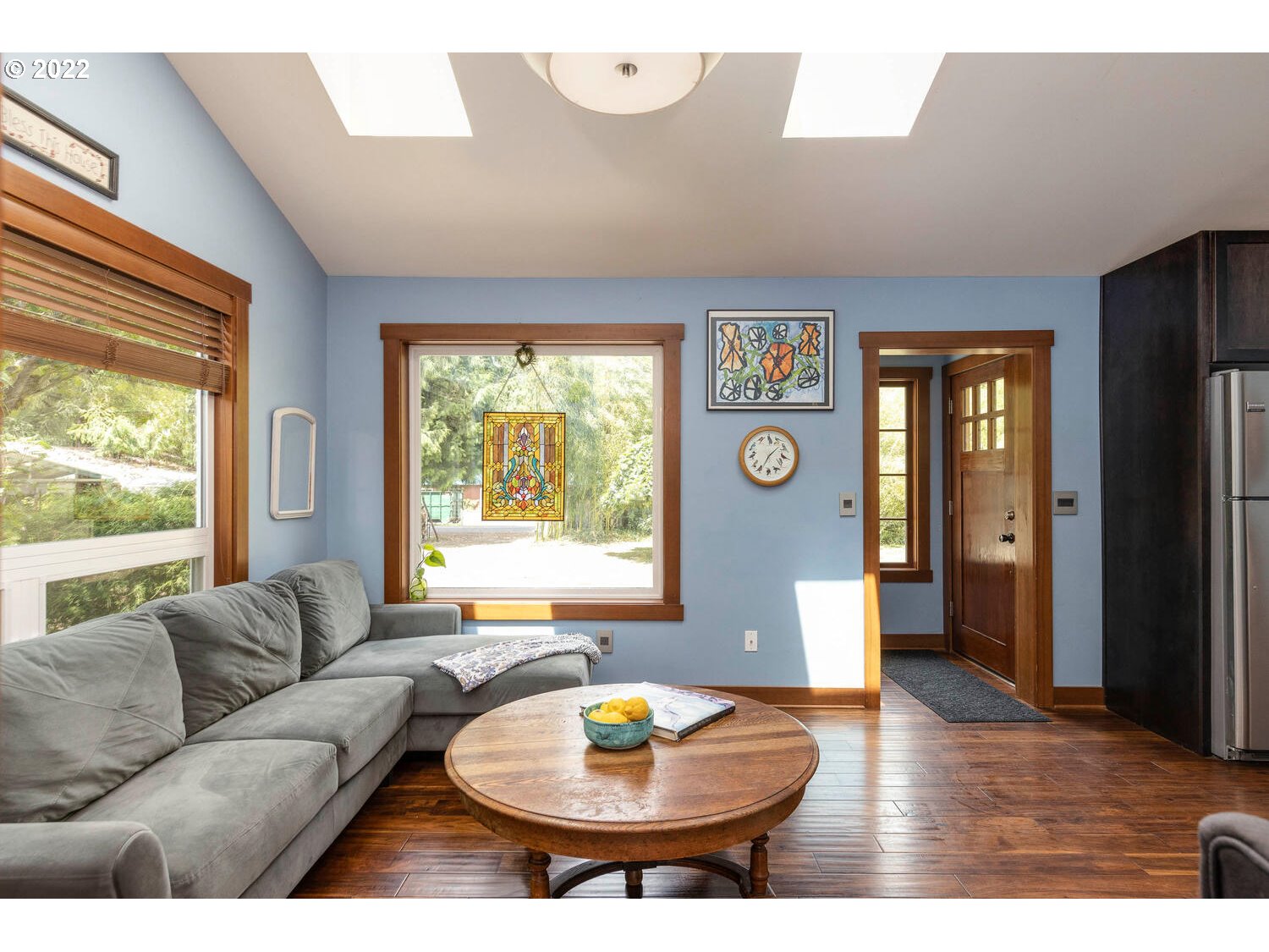 41584 Southeast Thomas Road Sandy, OR 97055 - Photo 6 of 32 a living room with furniture and a window