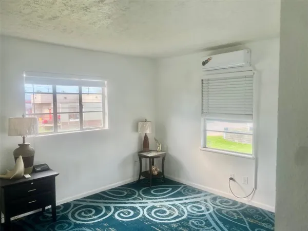 $1,850 | 6004 Avenue T, Galveston, TX 77551