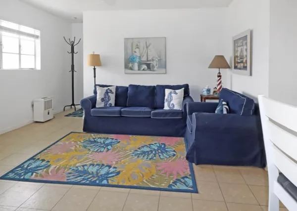 $1,850 | 6004 Avenue T, Galveston, TX 77551