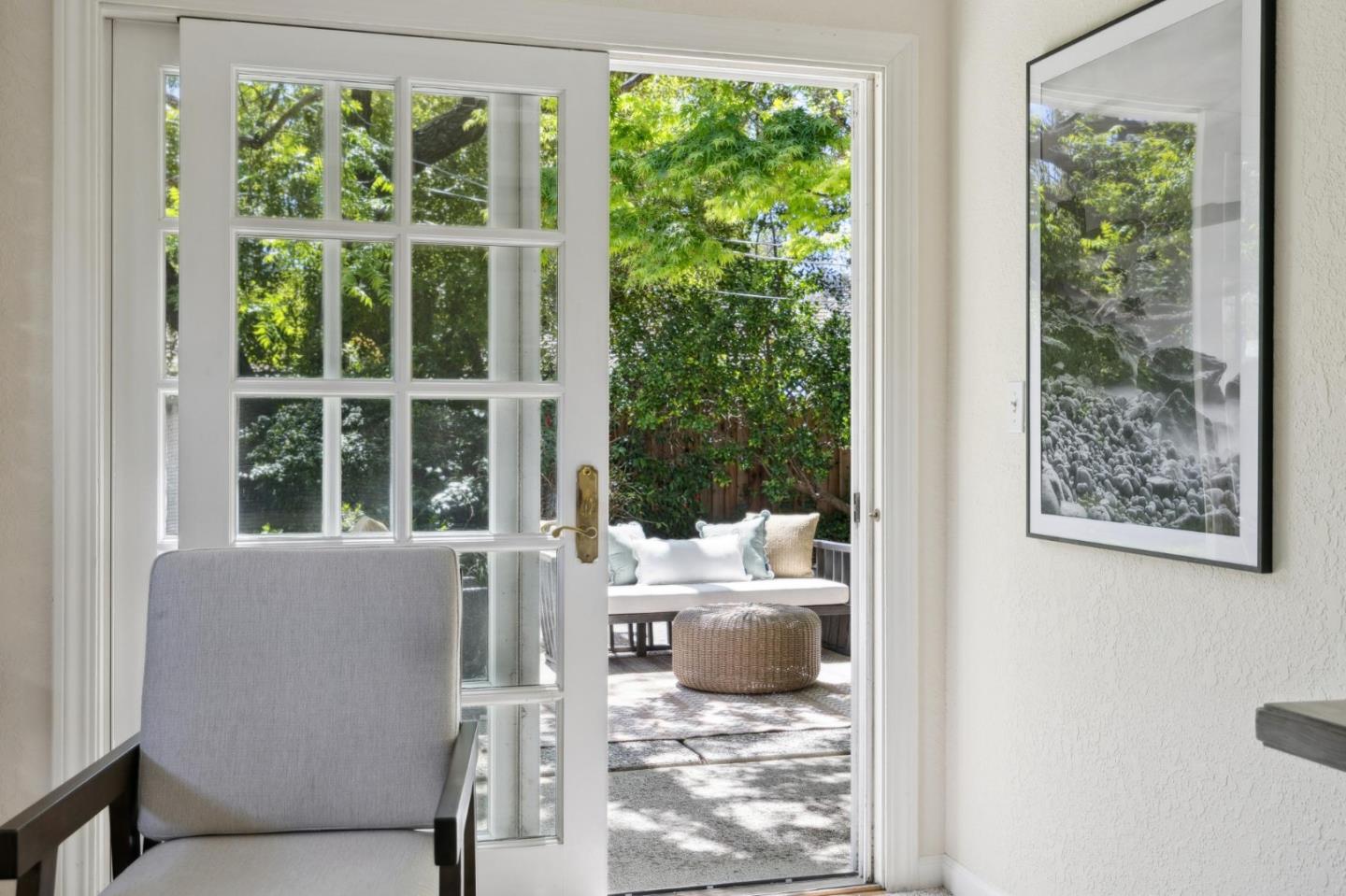116 Vallecitos Way Los Gatos, CA 95032 - Photo 22 of 66 a living room with furniture and a window