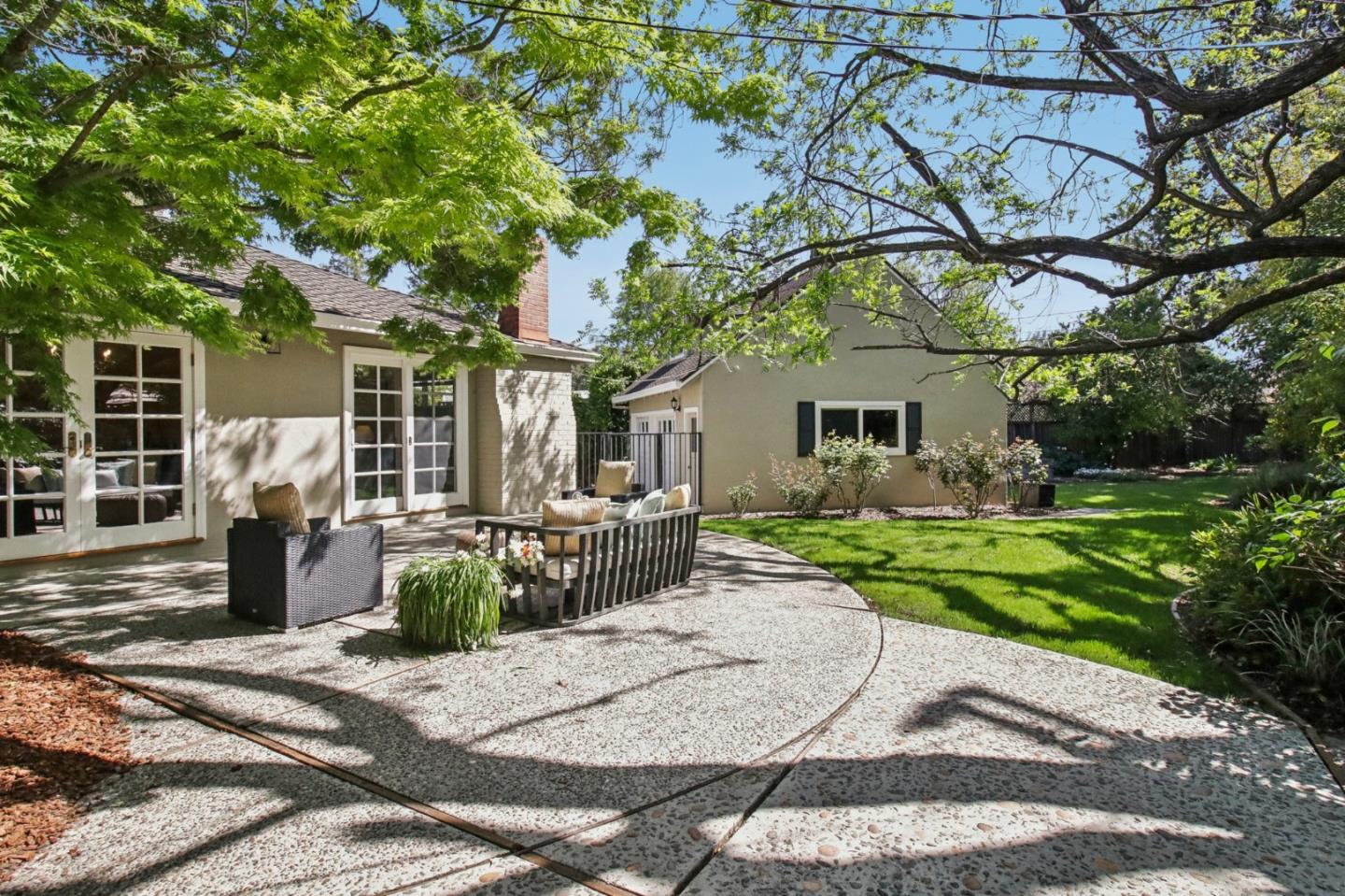 116 Vallecitos Way Los Gatos, CA 95032 - Photo 48 of 66 a front view of a house with garden