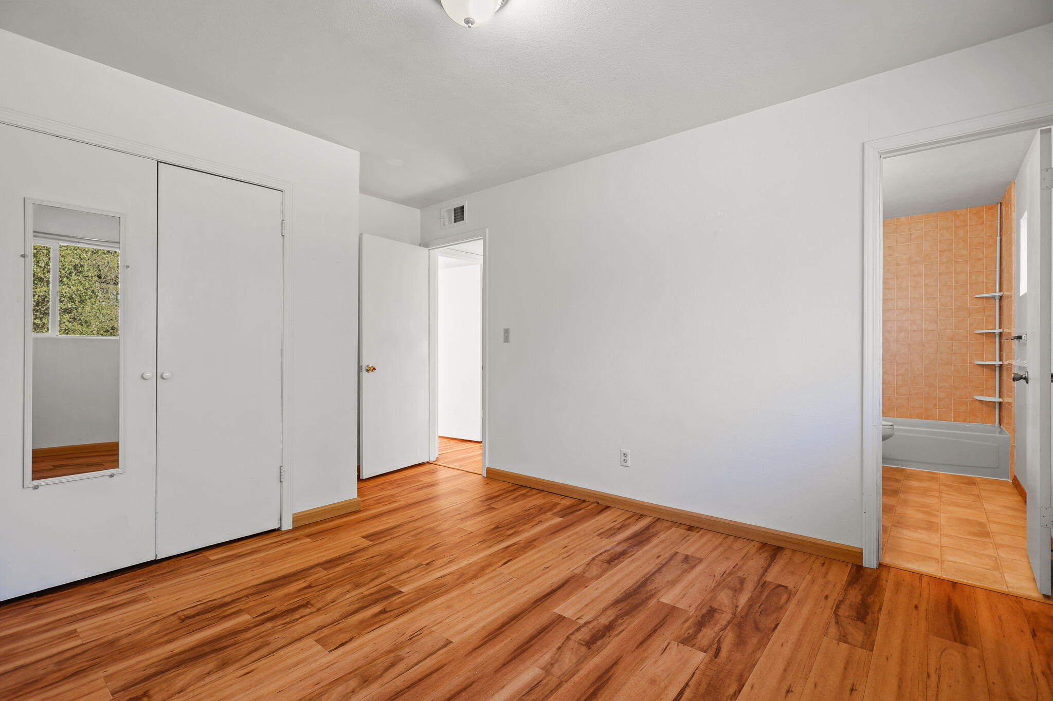 12785 Williamson Road Redding, CA 96003 - Photo 19 of 45 Primary Bedroom