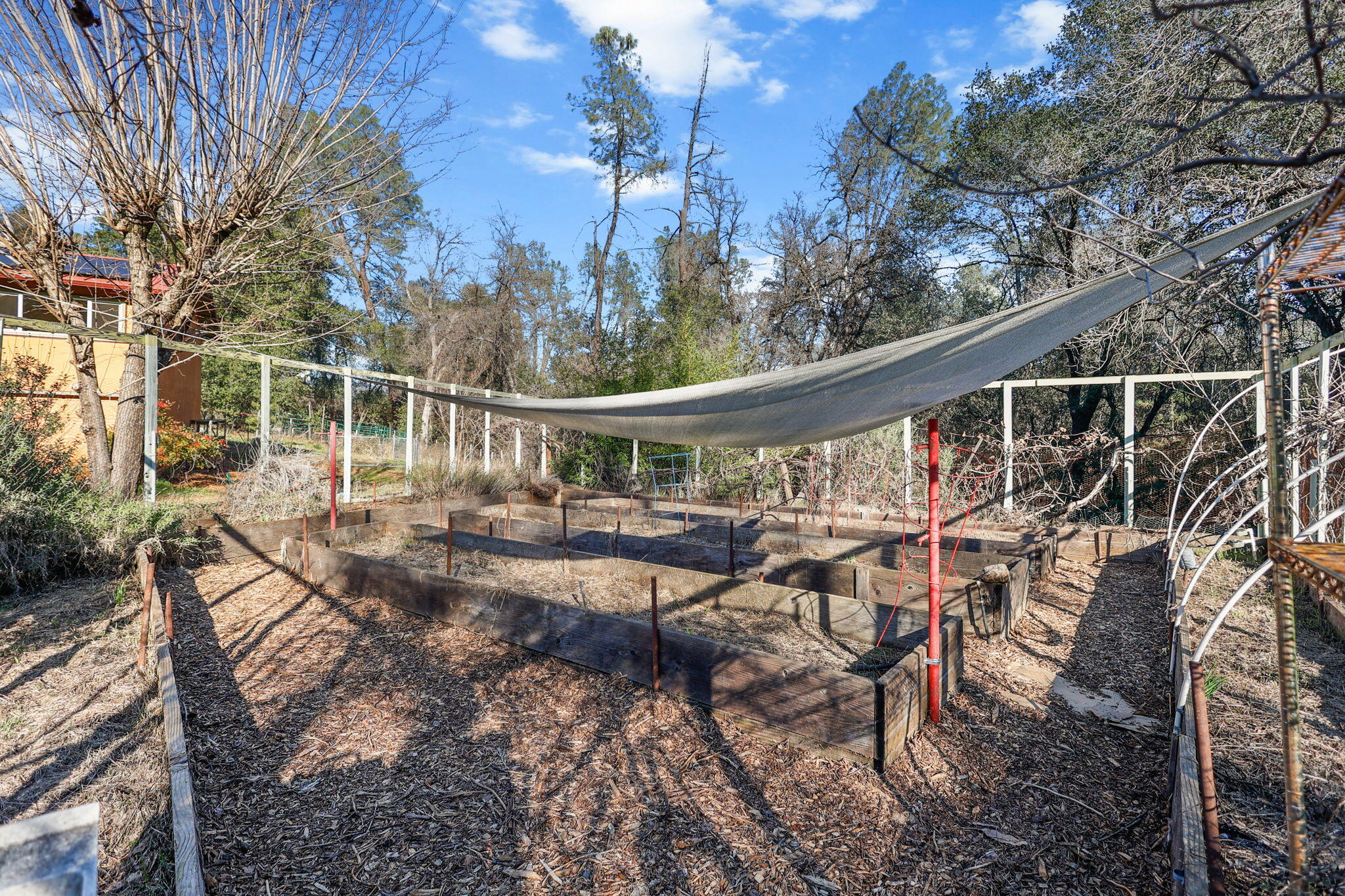 12785 Williamson Road Redding, CA 96003 - Photo 34 of 45 Garden Beds