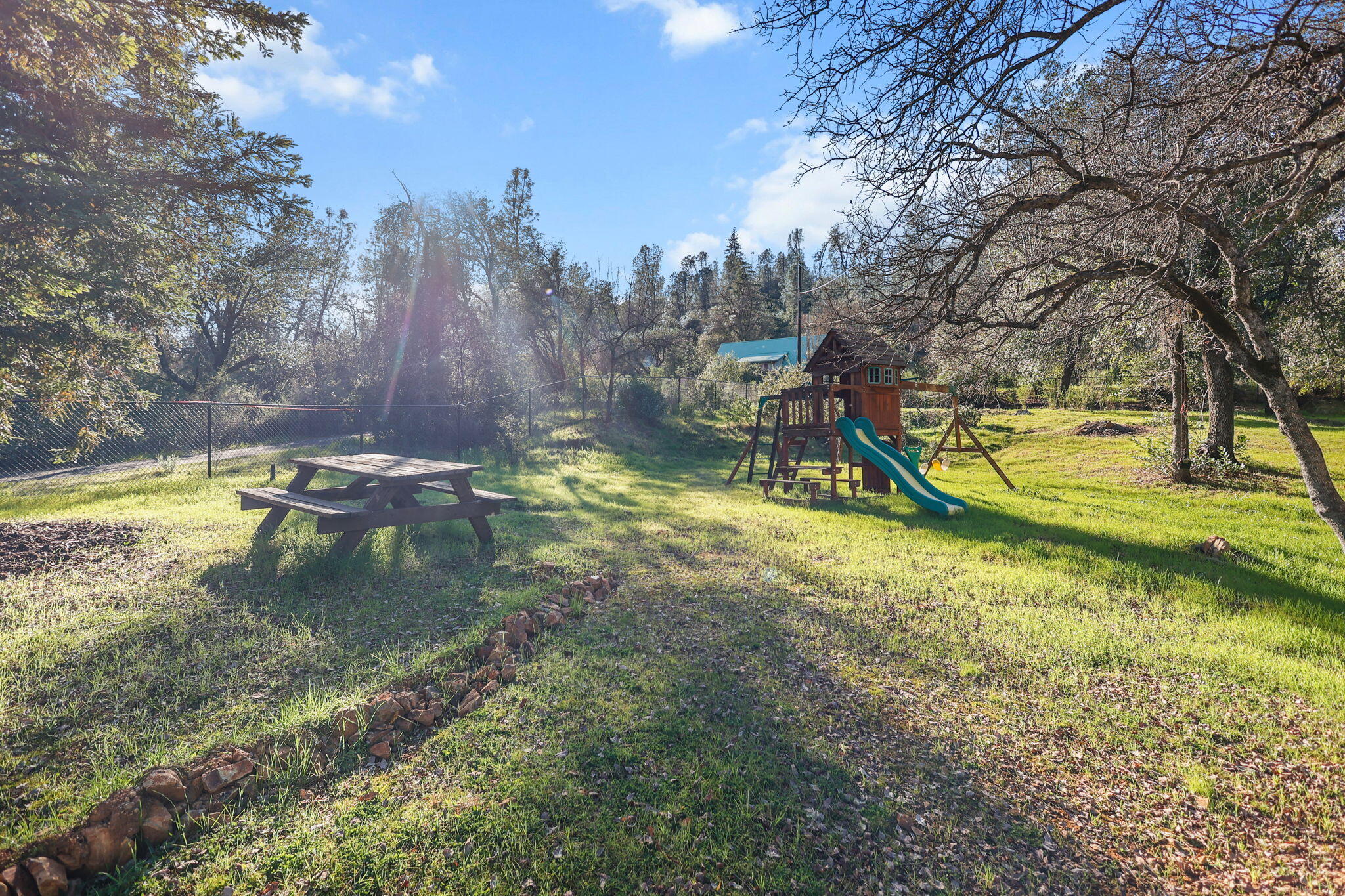12785 Williamson Road Redding, CA 96003 - Photo 39 of 45 48-web-or-mls-_K3A7539