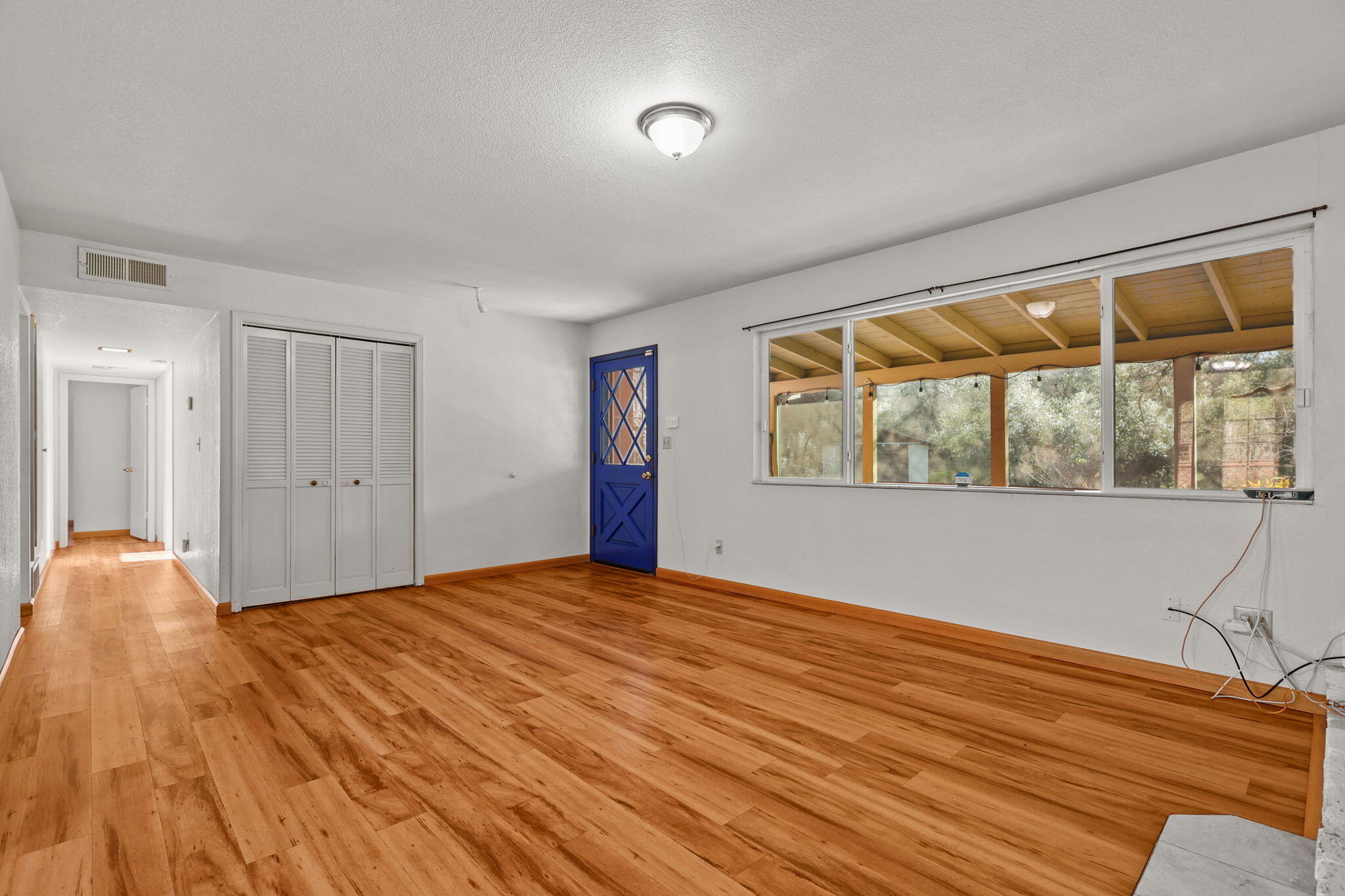 12785 Williamson Road Redding, CA 96003 - Photo 6 of 45 23-web-or-mls-_K3A7312