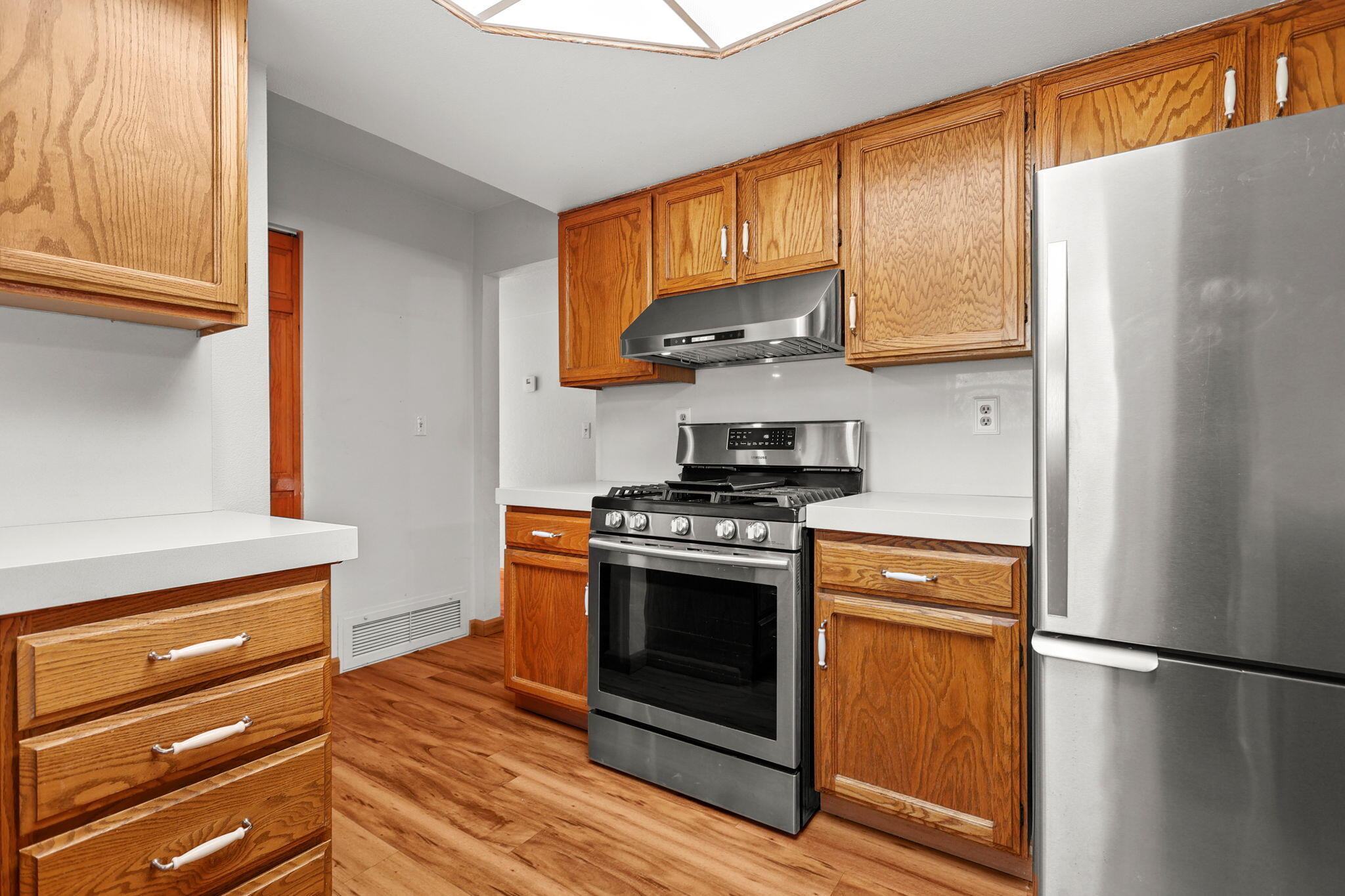 12785 Williamson Road Redding, CA 96003 - Photo 9 of 45 26-web-or-mls-_K3A7342