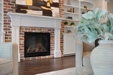 $1,070,000 | 537 West 22nd Street, Houston, TX 77008