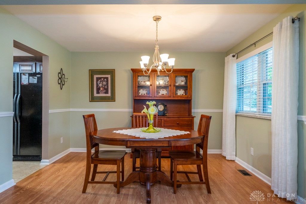 2422 Hemphill Road Kettering, OH 45440 - Photo 8 of 46