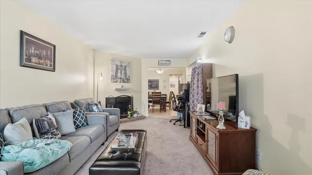 $675,000 | 5928 Bourbon Drive, Carmichael, CA 95608