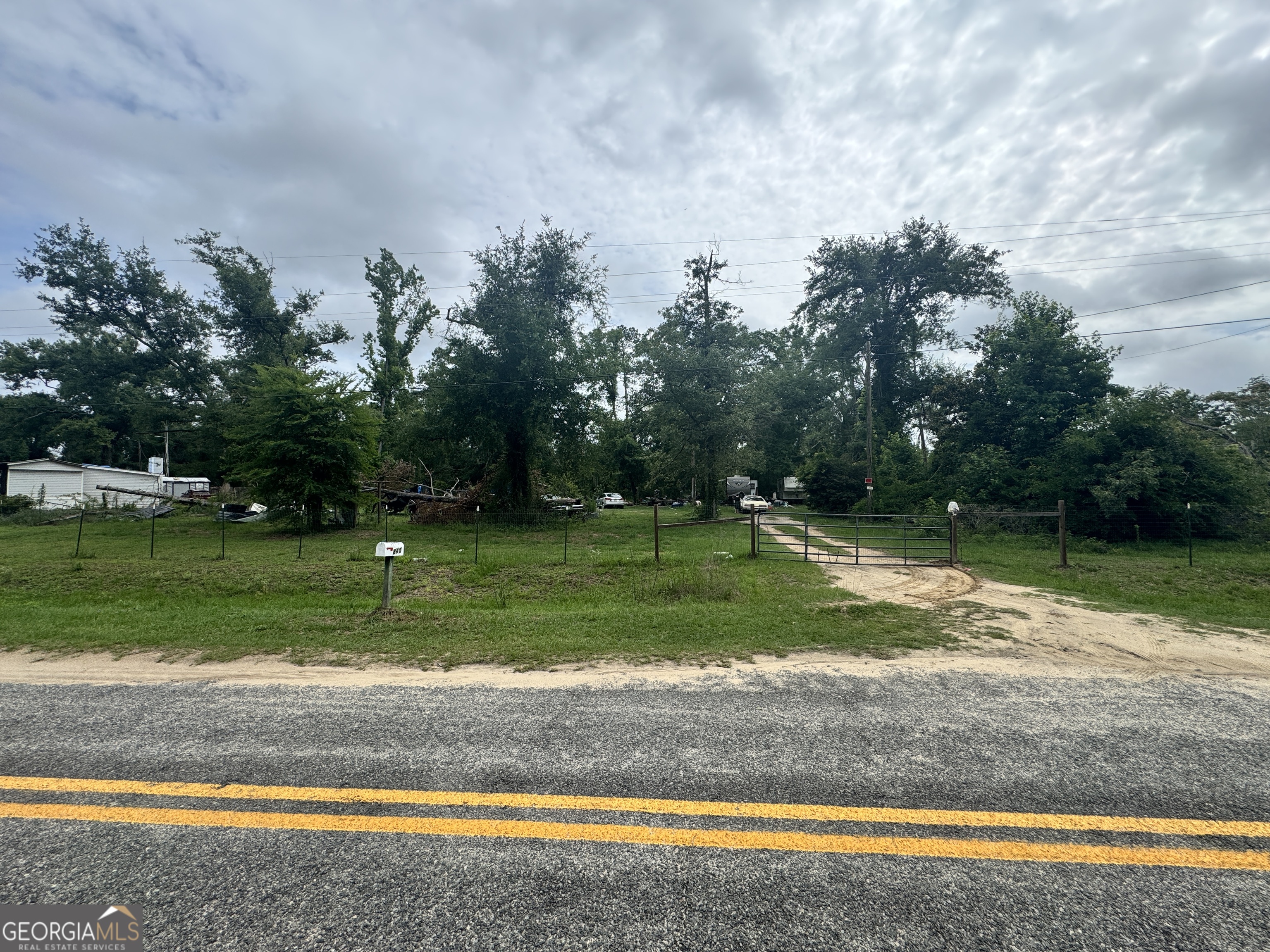 844 Dead River Road Uvalda, GA 30473 - Photo 1 of 3 a view of a park