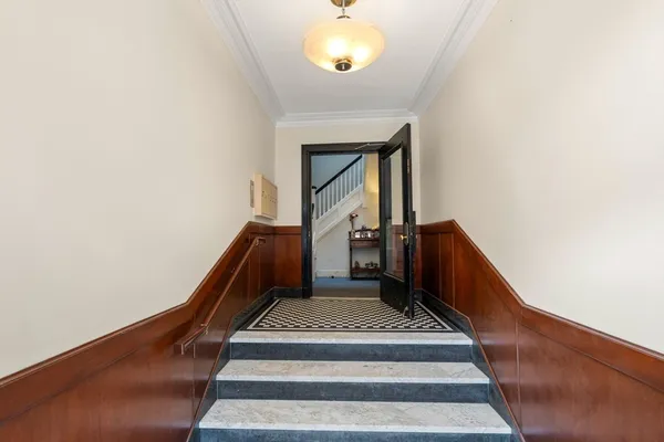 $1,099,000 | 325 Tappan Street, Unit 6, Brookline, MA 02445