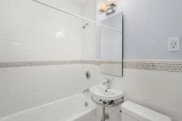$1,099,000 | 325 Tappan Street, Unit 6, Brookline, MA 02445