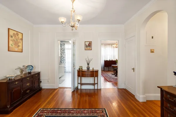 $1,099,000 | 325 Tappan Street, Unit 6, Brookline, MA 02445