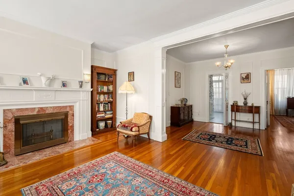 $1,099,000 | 325 Tappan Street, Unit 6, Brookline, MA 02445